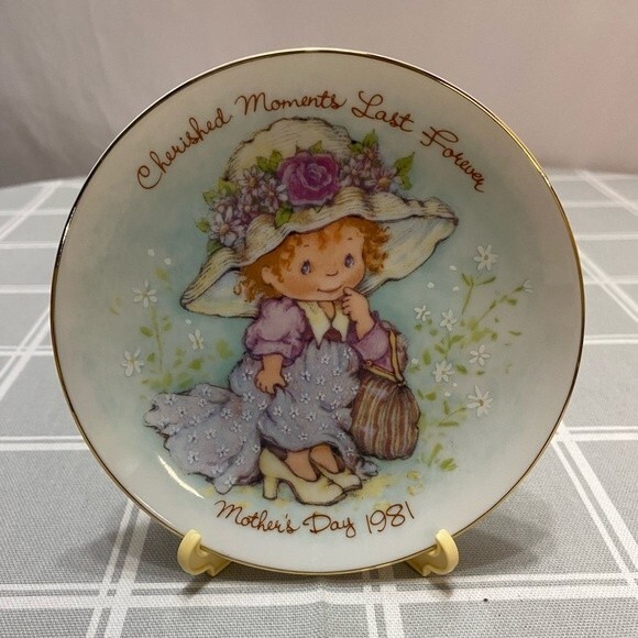 2 Vtg Avon Mother’s Day Decor Plates 1981 Cherished Moments 1982 Little Things - Picture 7 of 10